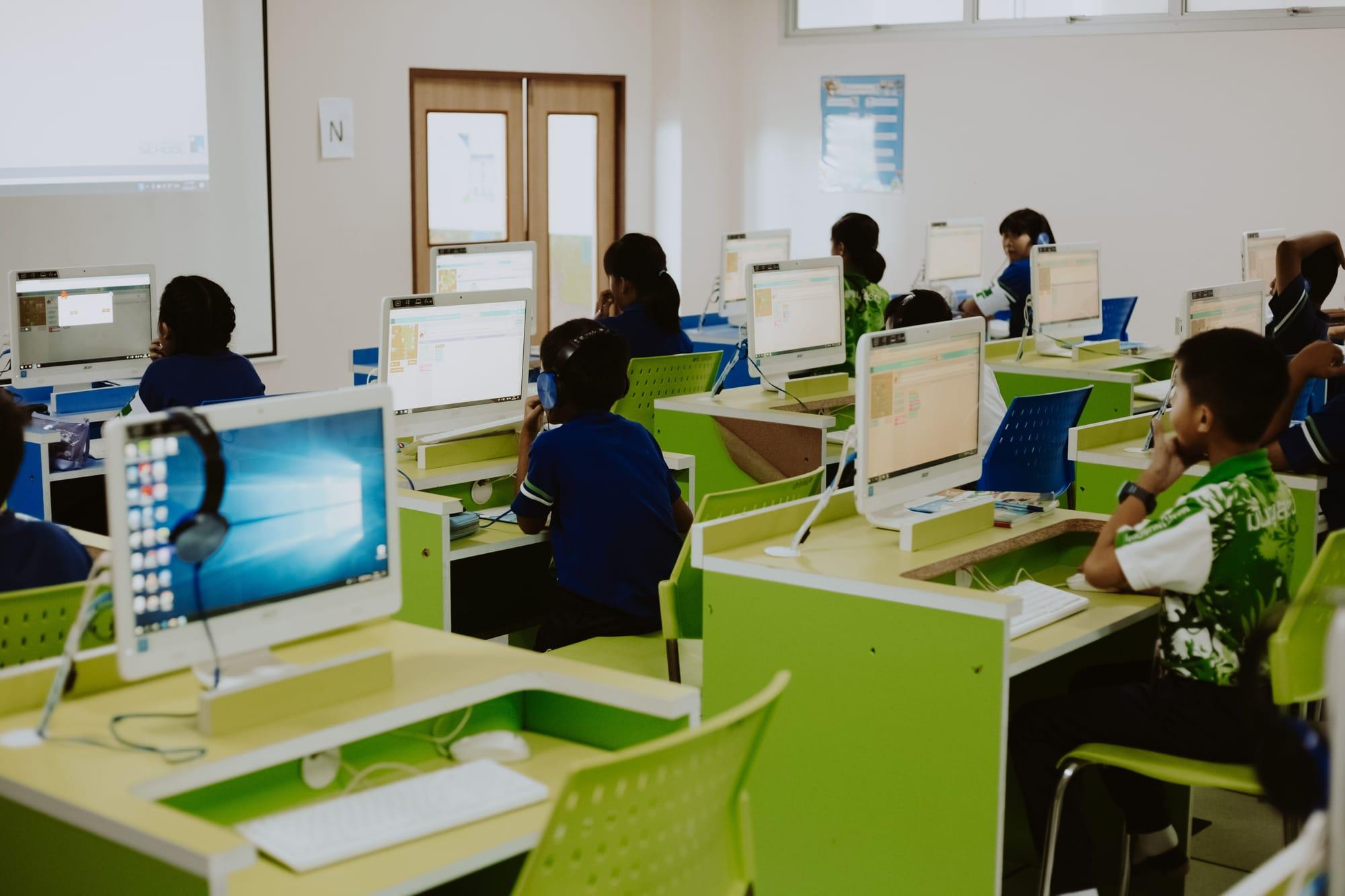 Language lab headsets for linguistic training